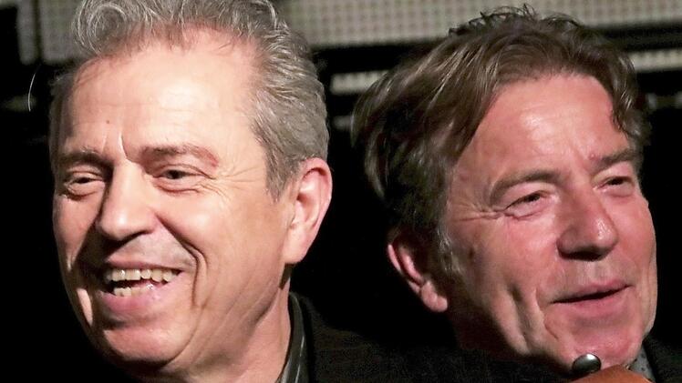 Günter Sigl und Dieter Radig sangen das Lied von Waschmaschine Fifi.