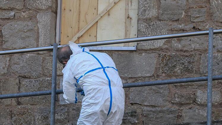 Am Donnerstag war die Spurensicherung vor Ort.  Foto: News5/Merzbach