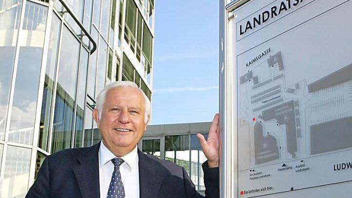 Als Stellvertreter des Landrates hat Johann Pfister häufig im Landratsamt zu tun. Archivbild: Matthias Hoch