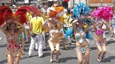 Erste Impressionen vom Samba-Umzug durch die Coburger InnenstdtFoto: Jochen Berger