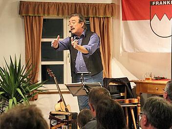 Der Frankensima in seinem Element - auf der Bühne im Ibinder Tunnelsaal. Foto: Ralf Kestel