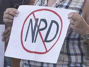 Bleibt die NPD diesmal draußen aus Schwarzach? Das Landratsamt Kulmbach hat der rechtsextremen Partei den geplanten Bayerntag am 15, Juni untersagt. Foto: Jochen Nützel