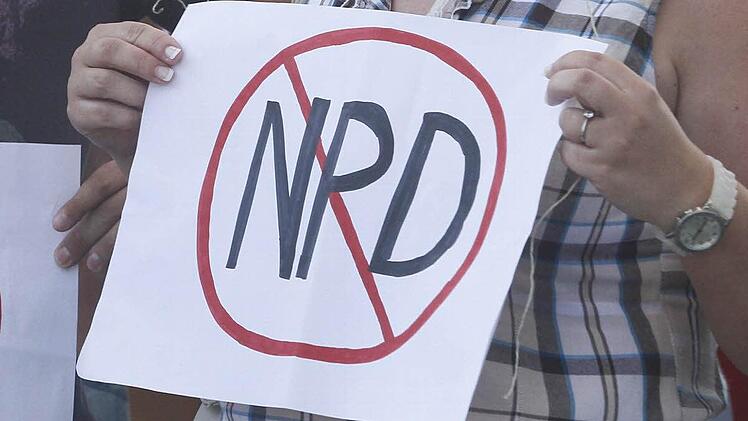Bleibt die NPD diesmal draußen aus Schwarzach? Das Landratsamt Kulmbach hat der rechtsextremen Partei den geplanten Bayerntag am 15, Juni untersagt. Foto: Jochen Nützel