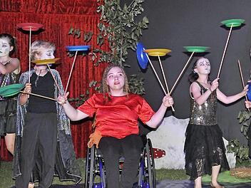 Kinder mit und ohne Behinderungen erwiesen sich als Zirkus-Artisten.  Foto: Kreisjugendring