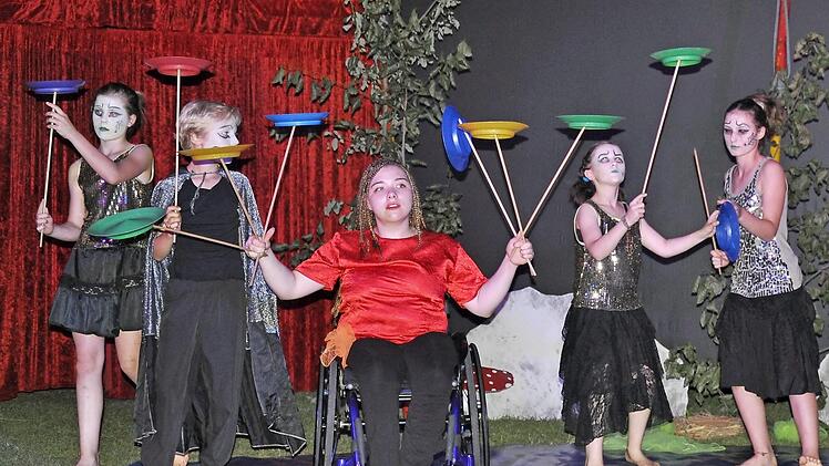 Kinder mit und ohne Behinderungen erwiesen sich als Zirkus-Artisten.  Foto: Kreisjugendring