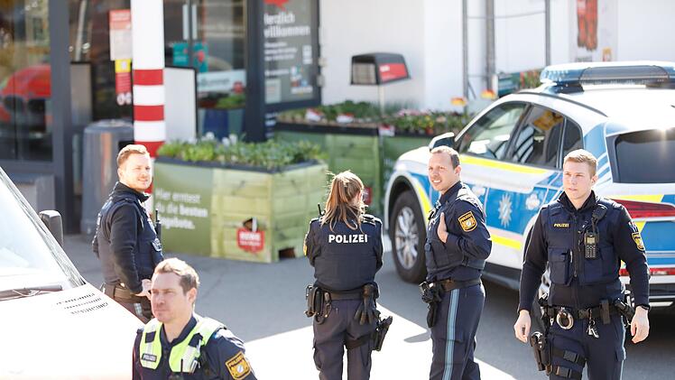 Herzogenaurach: USK-Einsatz in Supermarkt - Mann mit Messer