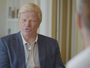 Oliver Kahn, "Triple - der Hagedorn Fußballtalk", Sky