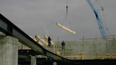 Bauarbeiten auf Pfählen