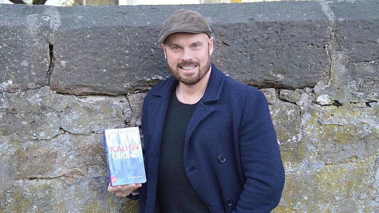 Zur Krimi-Nacht mit Autorenlesung kommt der bekannte Rhöner Schriftsteller Zeno Diegelmann zu den Unterfränkischen Kulturtagen 2016 in Bad Brückenau.  Foto: Anke Zimmer