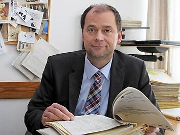 Kämmerer Rainer Dippold ist froh, dass der Kreishaushalt für 2016 steht. Foto: Dagmar Besand