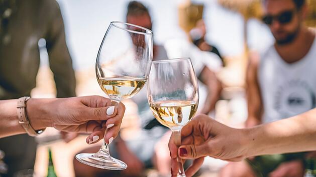 Tegut startet dringenden Wein-R&uuml;ckruf - "Flaschen vorsichtig ausgie&szlig;en"