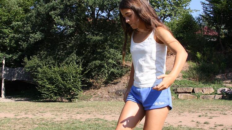 Die Spielplatz-Tester auf dem Euerdorfer Spielplatz. Foto: Ralf Ruppert