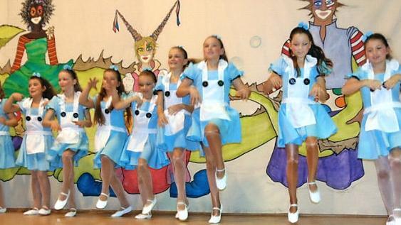 Die Kindergarde des Neunkirchener Carnevalsvereins beweist, dass an Nachwuchs kein Mangel ist.  Foto: Petra Malbrich