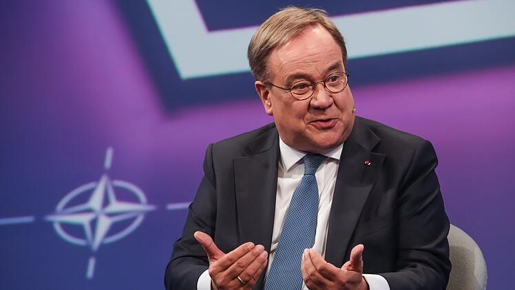 Armin Laschet (Bild) &uuml;bte scharfe Kritik an seinem Parteikollegen Roderich Kiesewetter.