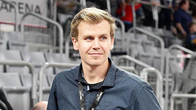 Ab und zu gibt es f&uuml;r Philipp G&ouml;&szlig; auch eine ruhige Minute, wie hier vor dem Champions-Cup-Spiel zu Saisonbeginn, bei dem die Beko-Bundesliga Mitveranstalter war.  Foto: sportpress