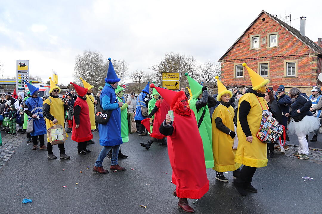 Die Hauptstrasse wurde zur Partymeile