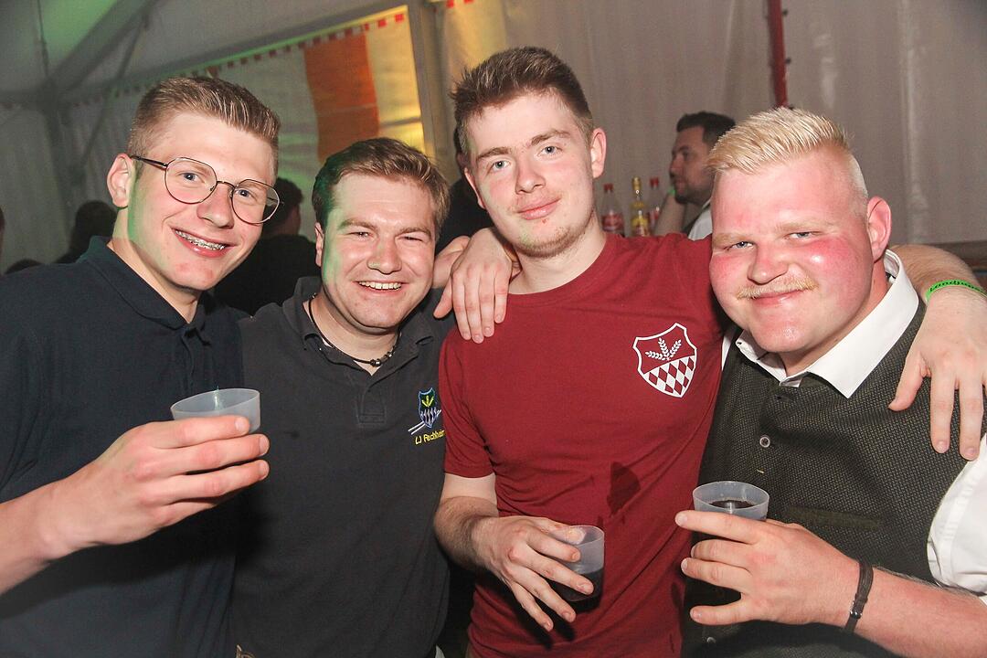 Party mit den DORFROCKERN Party mit den DORFROCKERN