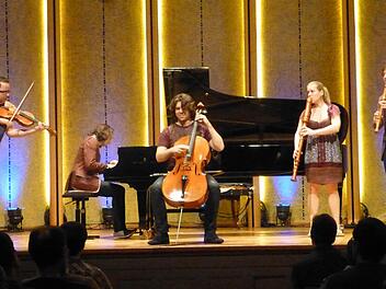 "Spark - die klassische Band" - das sind (v.l.) Stefan Glaus, Mischa Cheung, Victor Pluttaz, Andrea Ritter und Daniel Koschitzki. Foto: Ahnert