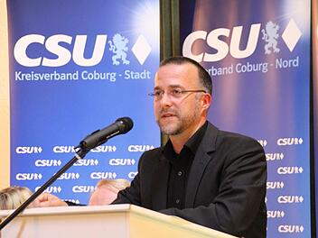 René Boldt bei seiner Rede im Creidlitzer Schützenhaus. Foto: Simone Bastian