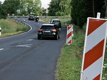 Die B286 bei Römershag wird in den Sommerferien endlich erneuert und mit ihr die Querung der Bundesstraße mit dem Bahnradweg. Foto: Steffen Standke