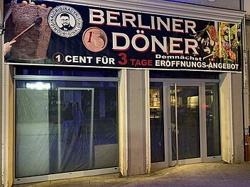 Mitten in der Würzburger Fußgängerzone feiert demnächst ein neuer "Berliner Döner"-Imbiss Eröffnung. An den ersten drei Tagen kostet ein Döner nur einen Cent.