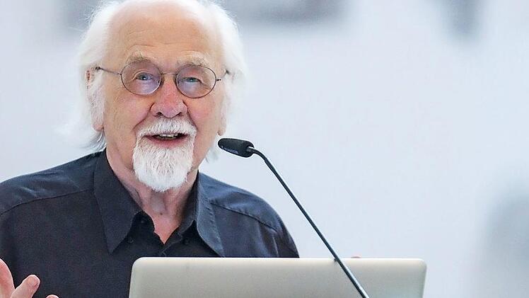 Norbert Bischof, emeritierter Psychologie-Professor, eröffnete die diesjährige Hegelwoche.  Foto: Barbara Herbst