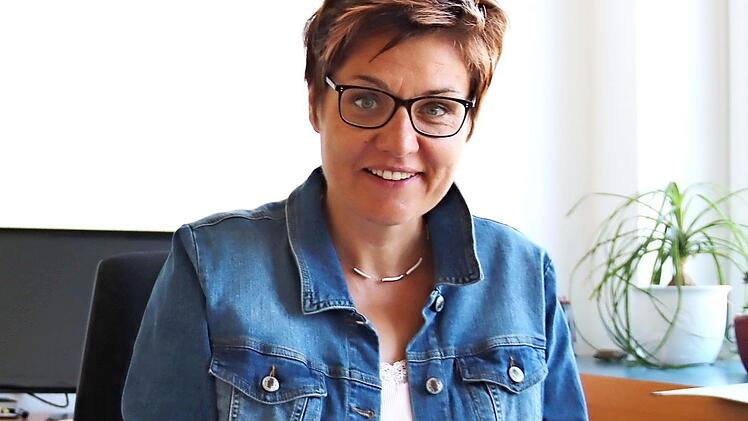 Christina Nöth an ihrem neuen Arbeitsplatz in Adelsdorf Foto: Johanna Blum
