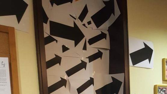 Die Lehrerinnen Christina Mareike Lehmann (links) und ihre Kollegin Barbara Müller durchhüpfen den Parcours mit Leichtigkeit. Julia Raab