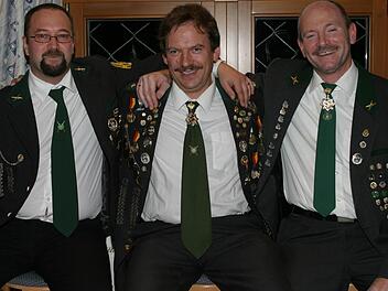 Gaumeister mit dem  Unterhebelgewehr  C  wurde die Mannschaft der  SG Ebern  mit  (von links) Carsten Präger, Helmut Stubenrauch und  Ralph Schneider.