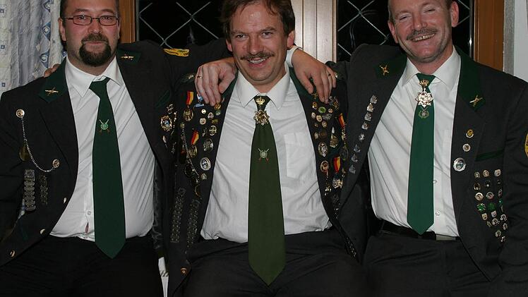 Gaumeister mit dem  Unterhebelgewehr  C  wurde die Mannschaft der  SG Ebern  mit  (von links) Carsten Präger, Helmut Stubenrauch und  Ralph Schneider.