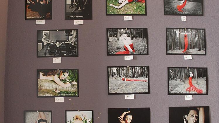 Bilder der Ausstellung in der Kulmbacher Cuba Lounge  Foto: van