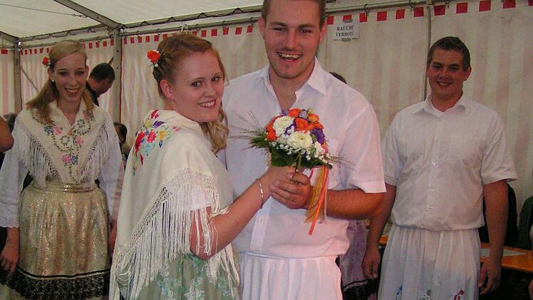 Die glücklichen Gewinner Marie und Tobias Amon.  Foto: Amon