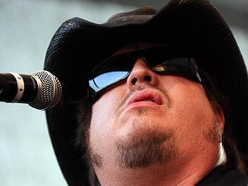 Stetson und Bluesrock: In Texas und Bamberg geht's zur Sache. Fotos: Matthias Hoch