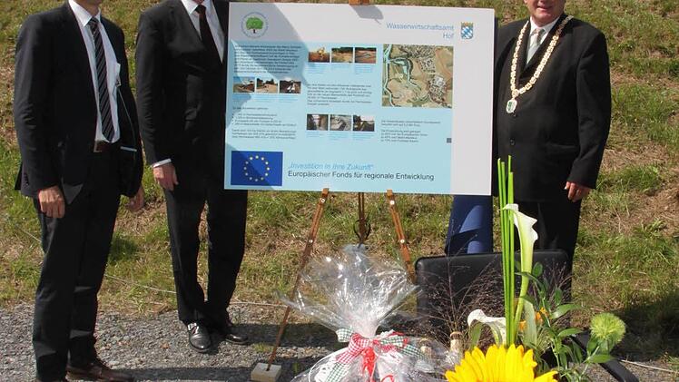 Es gab Blumen und Geschenke.