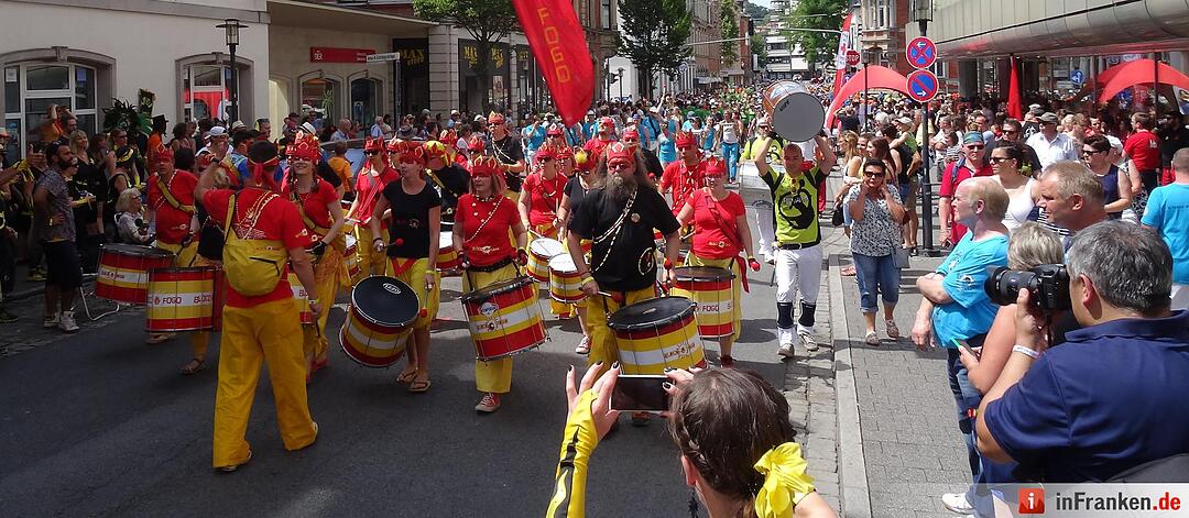 c_2016-07-10_Samba-Umzug14