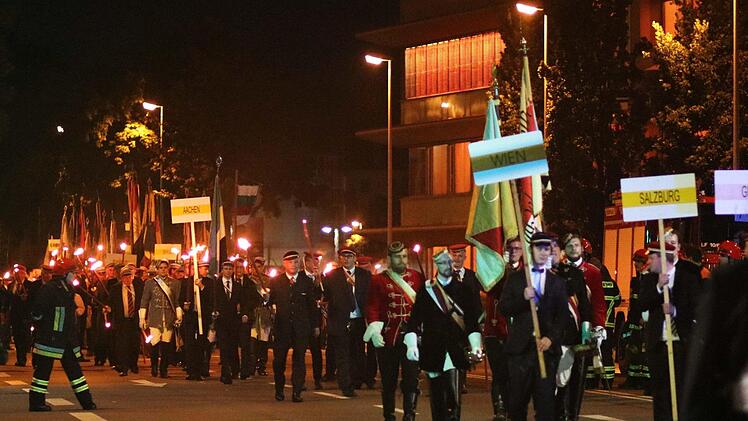 Impressionen vom CC-Fackelzug und er Mahnstunde auf dem Coburger Markt.Foto: Jochen Berger