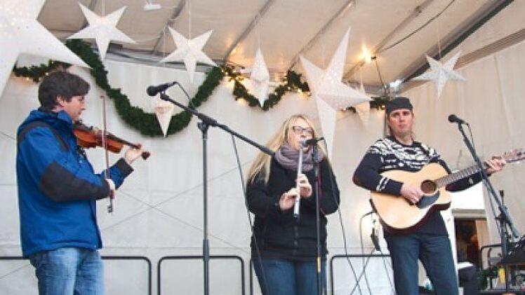 Livemusik im November und dann auch noch im Freien. Das gibt es bei Weihnachten im Schloss. Foto: Christine Schikora