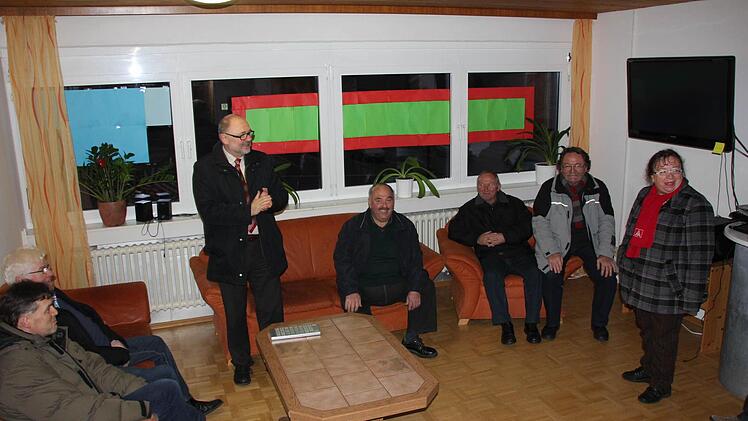 So eine Sitzgarnitur wünschte sich der Bürgermeister fürs heimische Wohnzimmer.