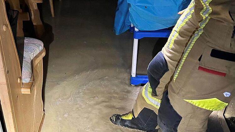 Unwetter in Kronach: Schlamm-Massen laufen in Einfamilienhäuser - 40 bis 50 Einsätze in der Nacht