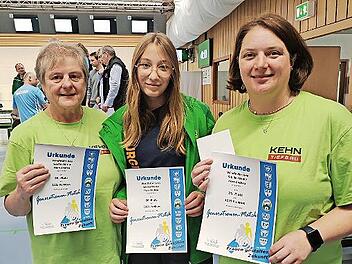 Sie wurden mit Urkunden und einem Geldpreis geehrt: Andrea Horn, Jana Windfelder, Nicole Schiller (von links).