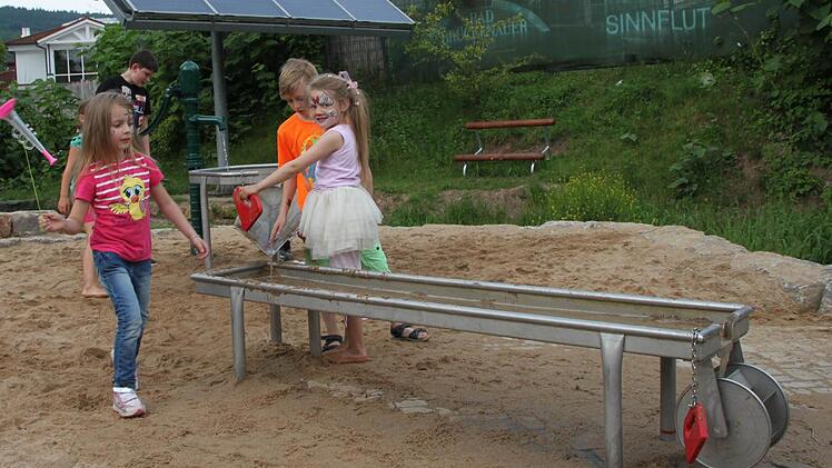 Der Wasserspielplatz im Siebenerpark wurde im Jahr 2013 eingeweiht.