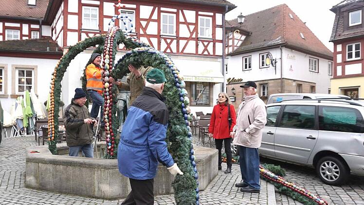 Acht Bögen werden zusammengefügt. Foto: Richard Sänger