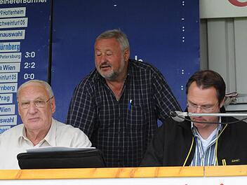 Umstrittene Person: Michael Stürzenberger (rechts). Hier an der Seite der Rimini-Cup-Organisatoren Rudi Müller (links) und Ecki Fehr. Foto: Archiv