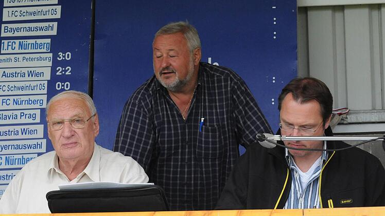 Umstrittene Person: Michael Stürzenberger (rechts). Hier an der Seite der Rimini-Cup-Organisatoren Rudi Müller (links) und Ecki Fehr. Foto: Archiv