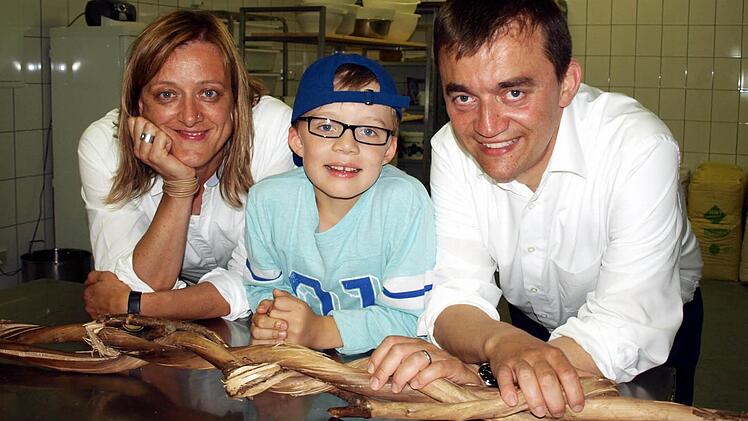 Die Familie ist sein Rückhalt: Jens Korn mit Ehefrau Ulla und Sohn Johannes. Foto: Susanne Deuerling