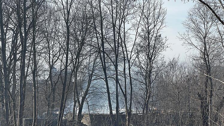 Scheune in Vollbrand: Gebäude bereits zum Teil eingestürzt