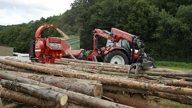 Moderne Maschinen für die Holzverarbeitung