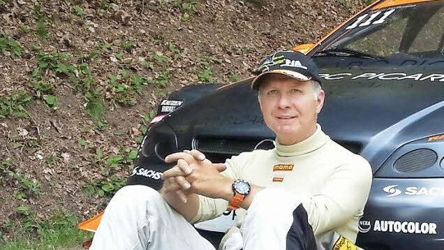 Klaus Hoffmann und sein Opel Astra V8 DTM beim Homburger Bergrennen. Der Deutsche Bergrennmeister zeigt sich optimistisch. Foto: Heiko Klapper