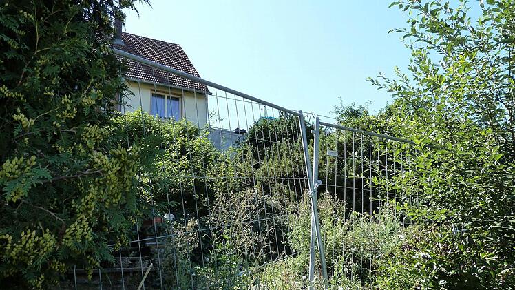 Haus und Grundstück des Bunker-Mannes wurden am Wochenende abermals von der Polizei durchsucht. Foto: Werner Reißaus