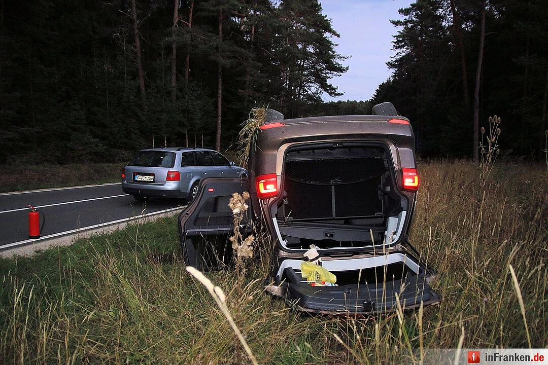 Unfall im Kreis Bamberg: Autos kollidieren bei Könisgfeld